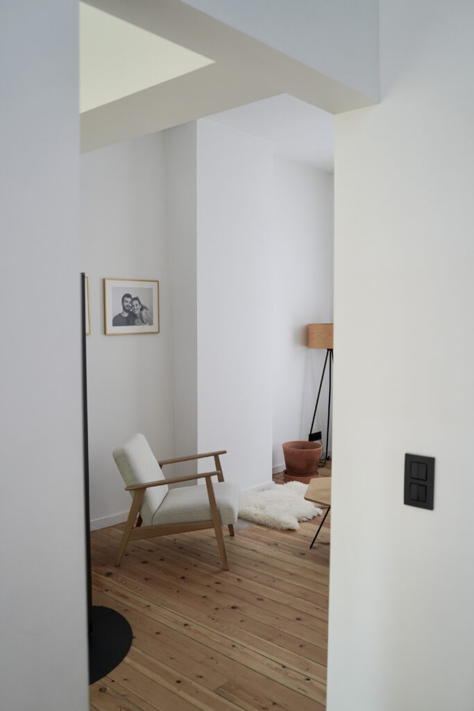 Enfilade des pièces de vie et parquet en chêne, rénovation intérieure à Auderghem